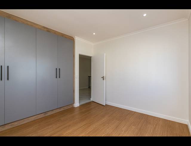 3 BEDROOM APARTMENT FOR SALE IN SANDOWN